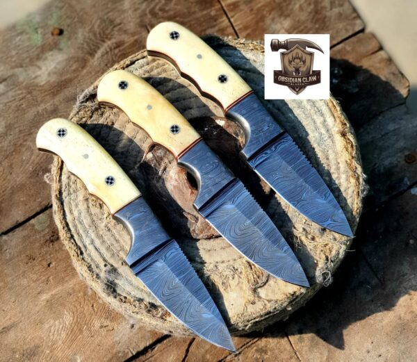 Handmade High carbon Damascus "8" steel Skinner knife.