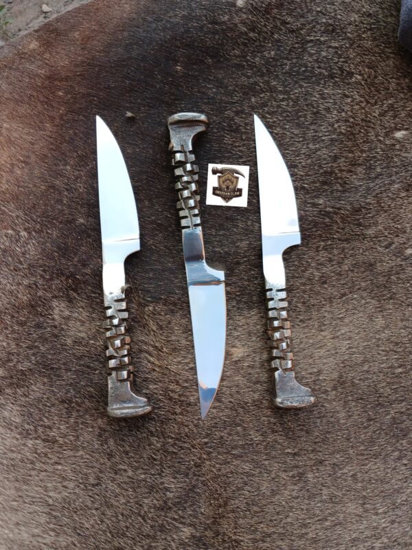 Handmade high carbon D2 steel Lot of 3  Railroad Spikes Skinner knives.  
Overall length: 9 inches. 
Blade Length  : 4.5 inches.  
Handle Length: 4.5 inches. - Image 2