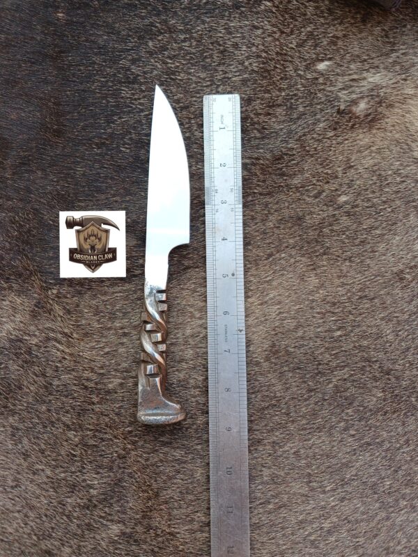 Handmade high carbon D2 steel Railroad Spikes Skinner knives.  
Overall length: 9 inches. 
Blade Length  : 4.5 inches.  
Handle Length: 4.5 inches. - Image 4