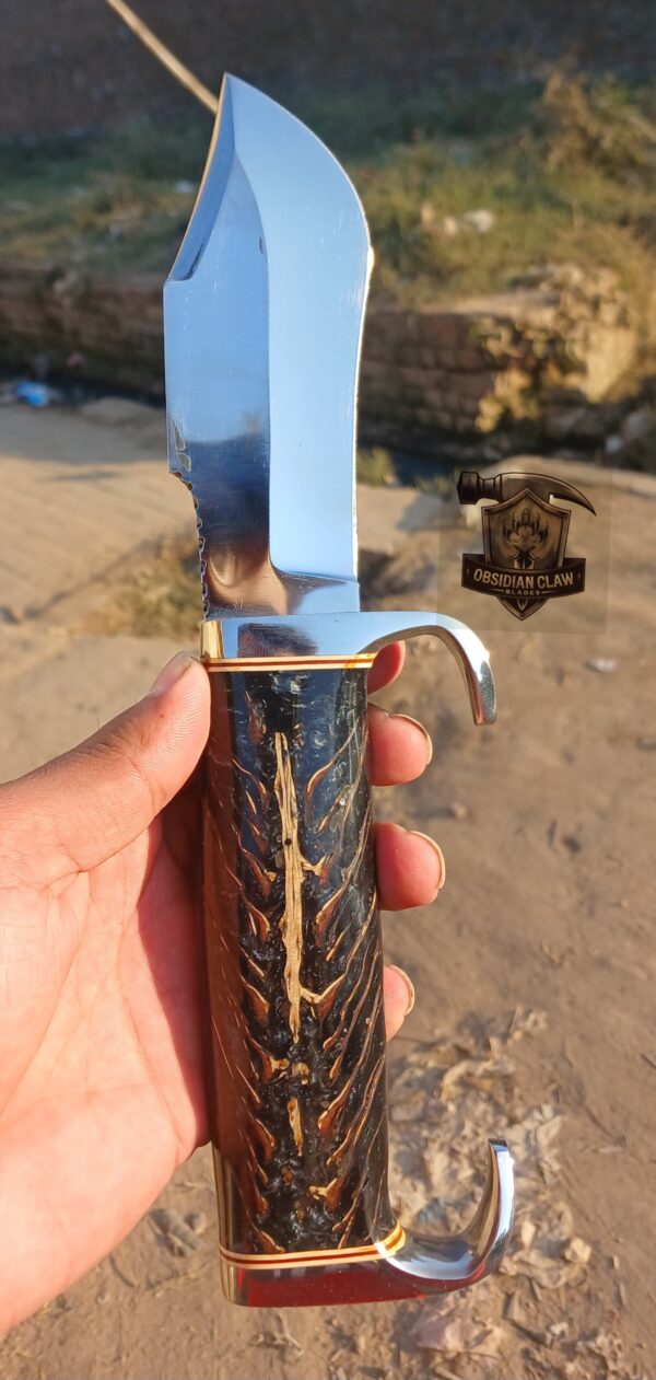 Custome  Handmade High carbon J2 steel Hunting knife.