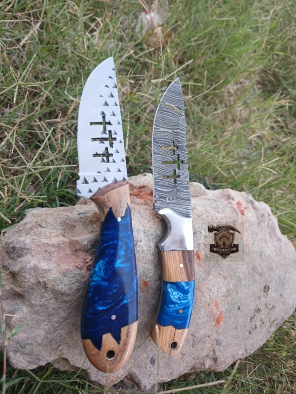 Lots of 2 knives Custom Handmade Damascus and J2 steel Skinner knife.