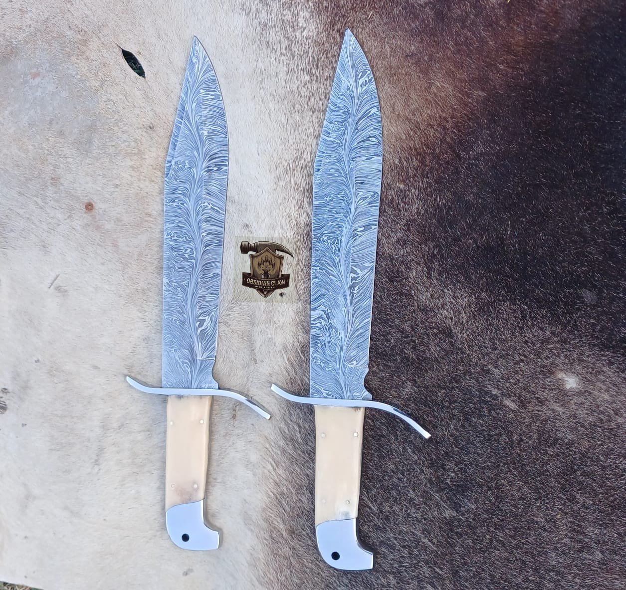 Lots of "2" Unique New blade pattern Damascus steel snake Bowie knife with leather sheath.