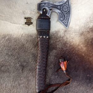 🪓 Viking Axe – Handcrafted Norse Battle Axe with leather sheath.