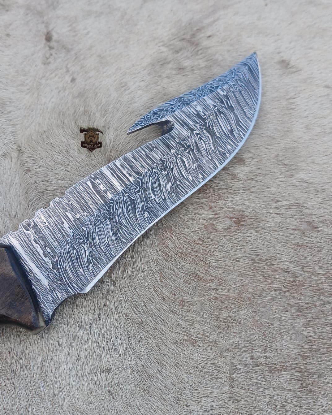 Handmade Damascus steel gut hook knife with leather sheath. - Image 7
