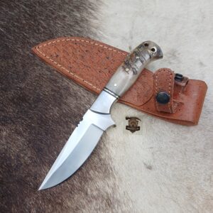 Handmade Hunting Knife with Natural RAM Horn Handle & Leather Sheath.