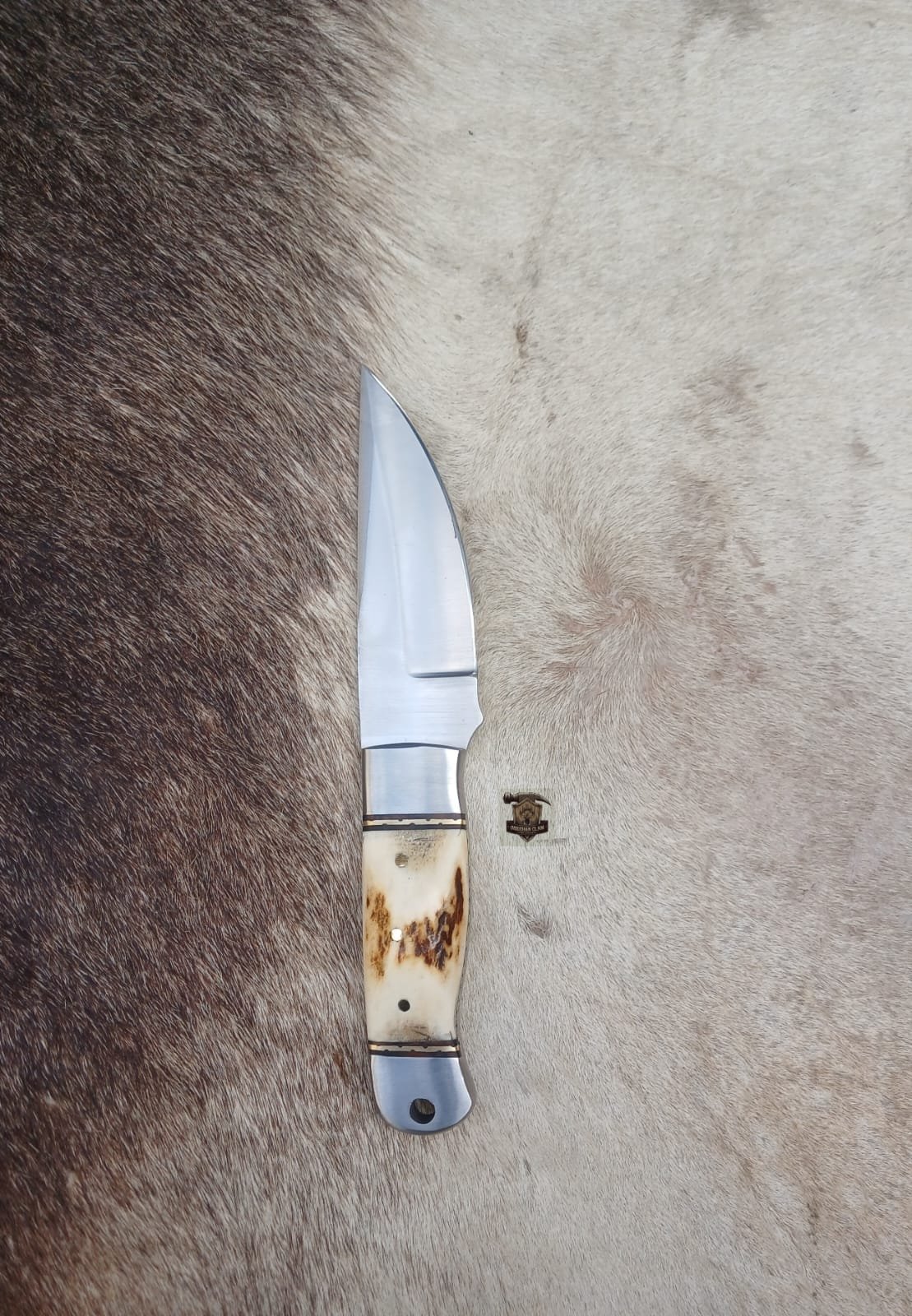 Skinner knife with leather sheath. - Image 4