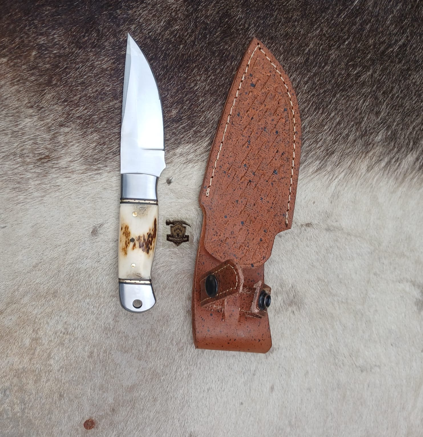 Skinner knife with leather sheath. - Image 2