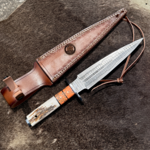 Dagger knife with Leather cover.